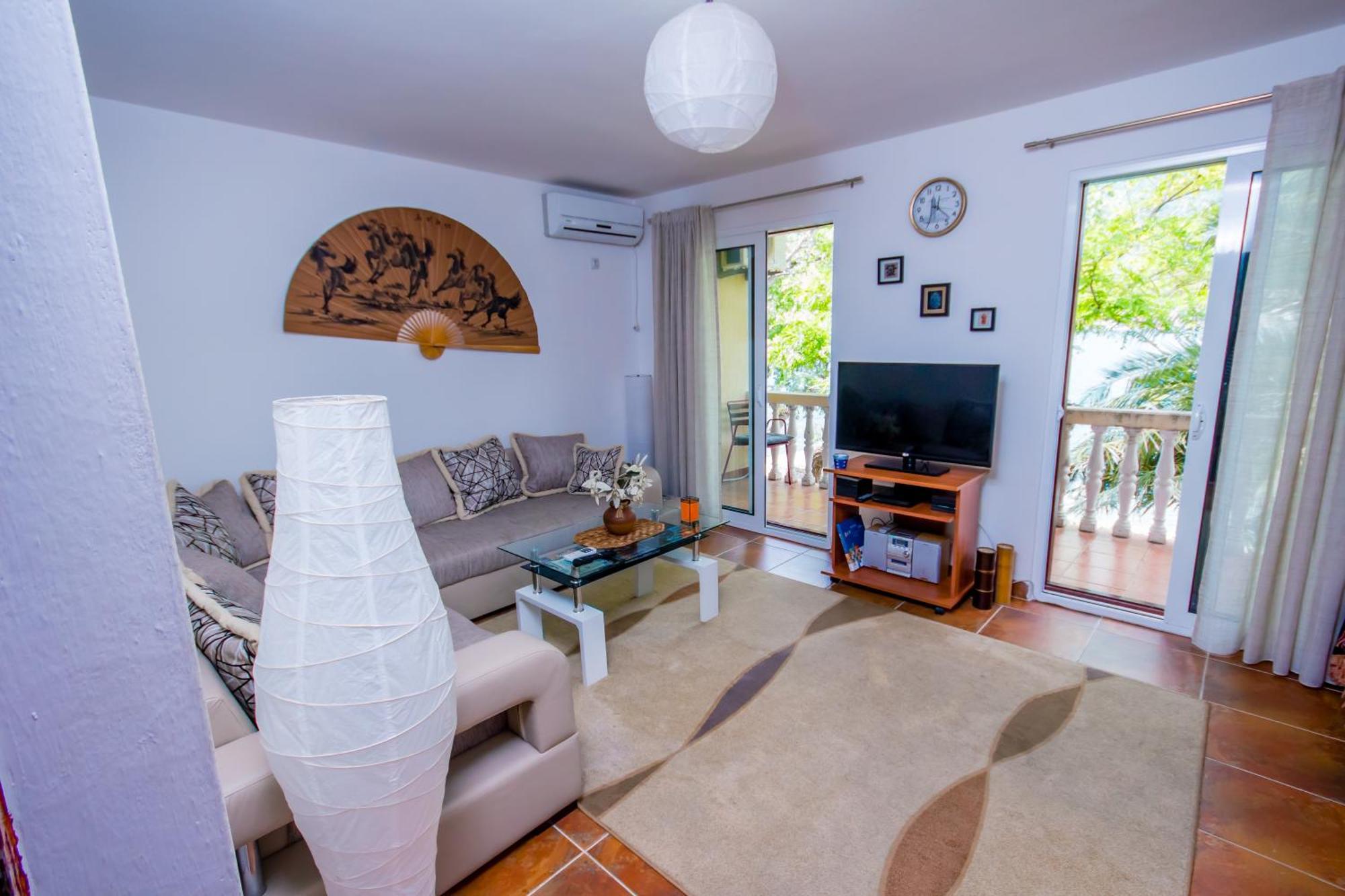 Apartments Beachfront Kotor Ngoại thất bức ảnh