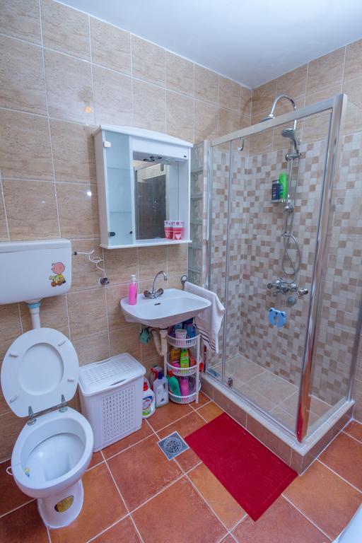 Apartments Beachfront Kotor Ngoại thất bức ảnh